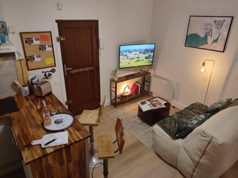 Deco Vintage - 5mn Du Centre - Tv Connectee Apartment